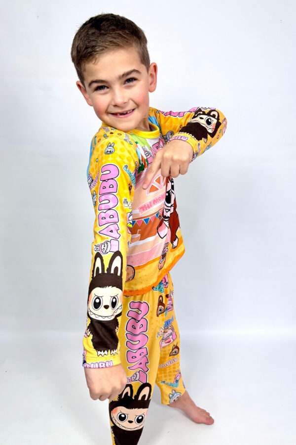 PIJAMA LARGO LABUBU - Imagen 4