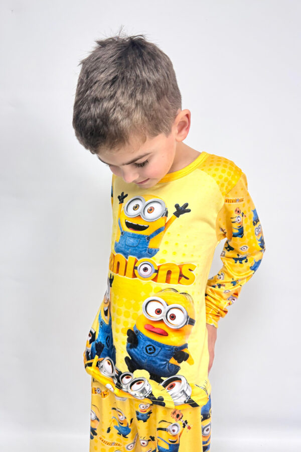 PIJAMA LARGO MINIONS - Imagen 4